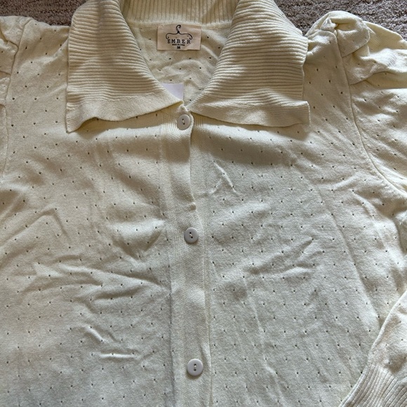 NWT Ember wide collar puff sleeve button down cream cardigan M - Picture 9 of 9